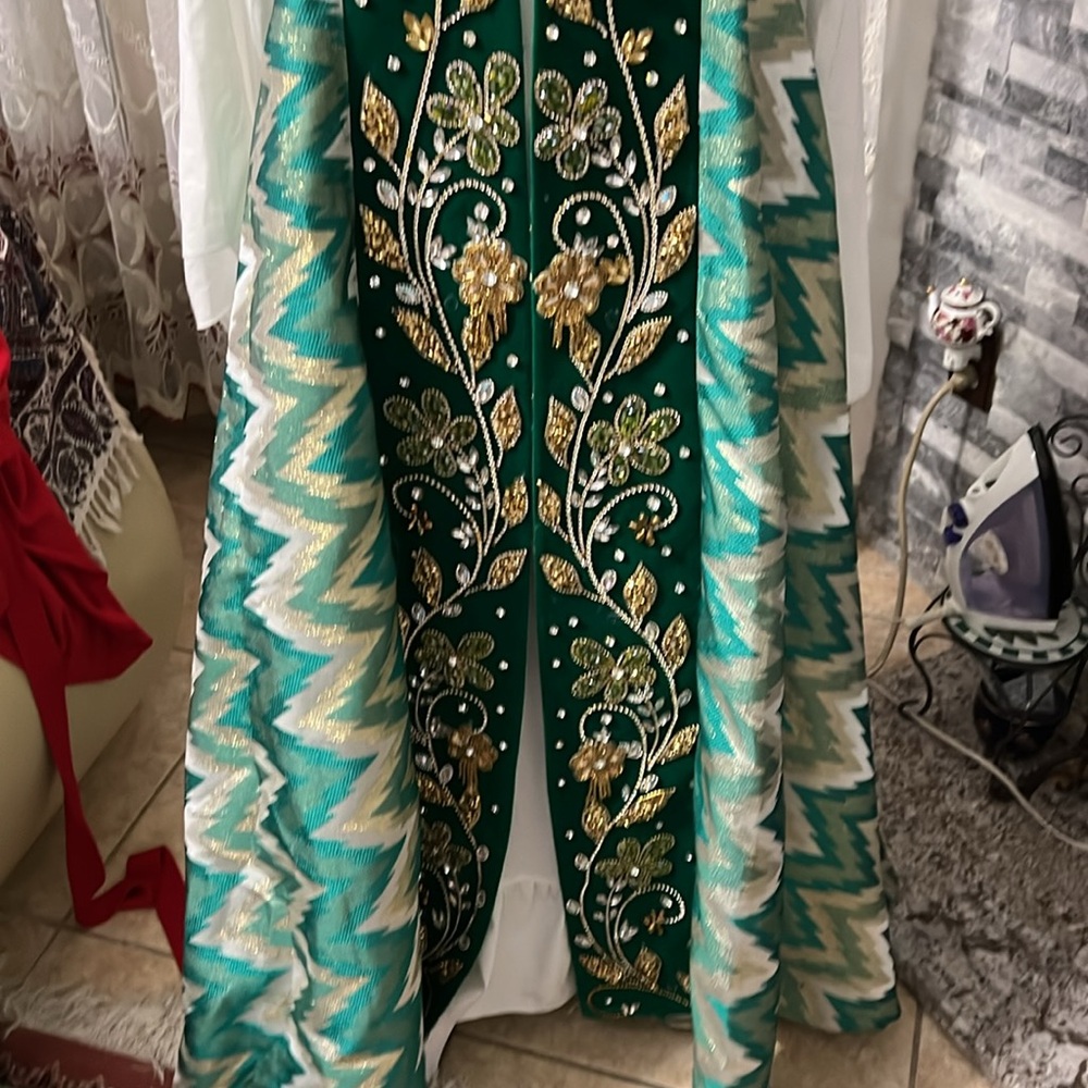 Turkish Embellished Green Vest with Gold beaded and rhinestones 3 pieces - Picture 14 of 14